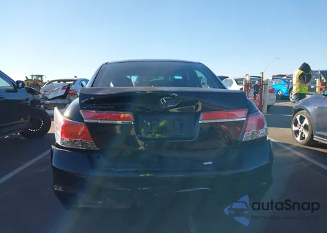 2011 Honda Accord 2.4 Ex from USA, damaged, VIN 1HGCP2F77BA130185